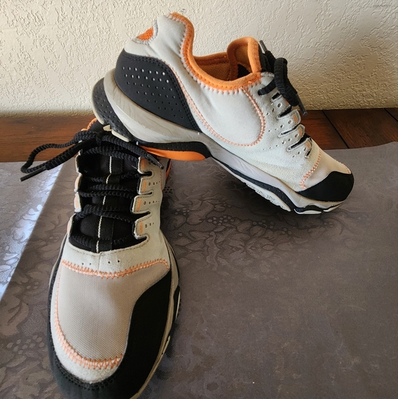 Under Armour - Micro G Defend - Aluminum / Vivid Black Men's Size 8.5 - Picture 3 of 10